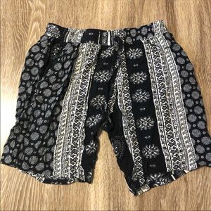 Baggy biker shorts